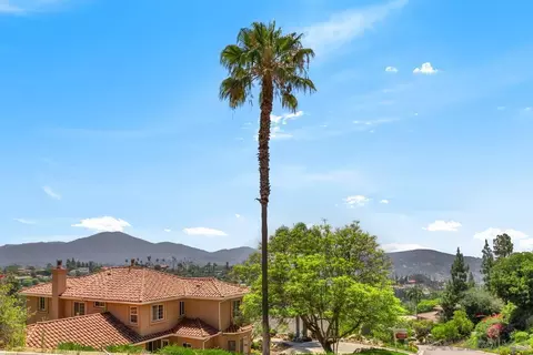 4753 Gabriel Way, La Mesa, CA 91941 photo 3