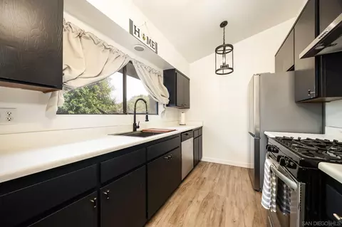 Kitchen - 519 Minnesota St, Fallbrook, CA 92028 photo 1 of 3