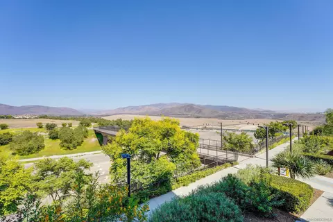 2376 Element Way #3, Chula Vista, CA 91915