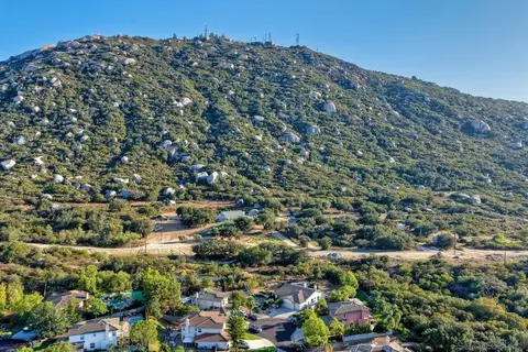 View/Area - 16602 Granite Dr, Ramona, CA 92065 photo 3 of 9