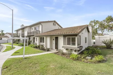 Exterior - 6915 Pear Tree Dr, Carlsbad, CA 92011 photo 2 of 6