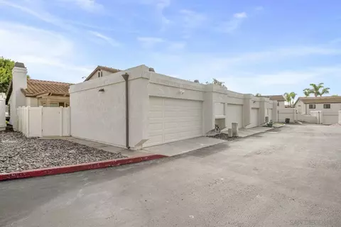 Exterior - 6915 Pear Tree Dr, Carlsbad, CA 92011 photo 4 of 6
