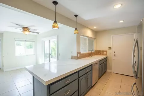 Kitchen - 13669 Comuna Dr, Poway, CA 92064 photo 2 of 4