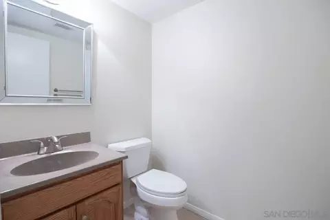 Bath - 13669 Comuna Dr, Poway, CA 92064 photo 5 of 5