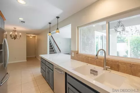 Kitchen - 13669 Comuna Dr, Poway, CA 92064 photo 4 of 4