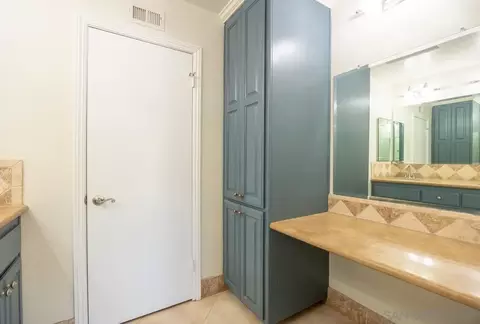 Bath - 13669 Comuna Dr, Poway, CA 92064 photo 3 of 5