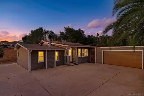 15415 Saint Lucy Ln, El Cajon, CA 92021