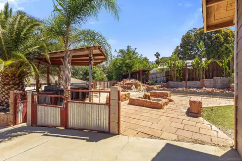 15415 Saint Lucy Ln, El Cajon, CA 92021 photo 34