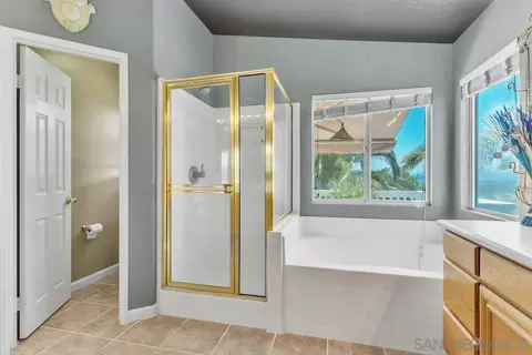 Bath - 10496 Chaparral Dr, Santee, CA 92071 photo 4 of 7