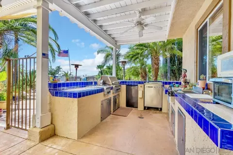 Kitchen - 10496 Chaparral Dr, Santee, CA 92071 photo 10 of 10