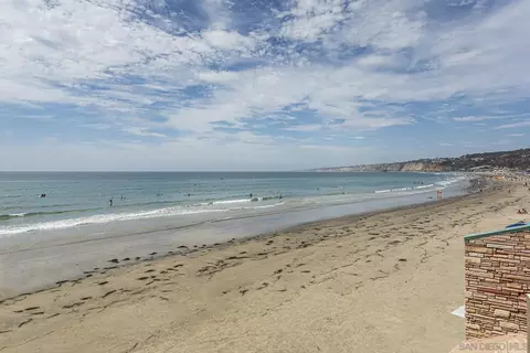 View/Area - 1920 Spindrift Dr, La Jolla, CA 92037 photo 5 of 6