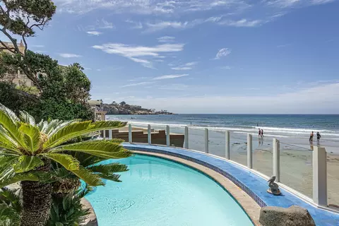 Exterior - 1920 Spindrift Dr, La Jolla, CA 92037 photo 7 of 13
