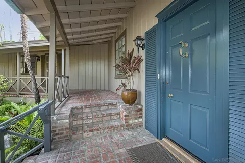 Exterior - 1920 Spindrift Dr, La Jolla, CA 92037 photo 5 of 13