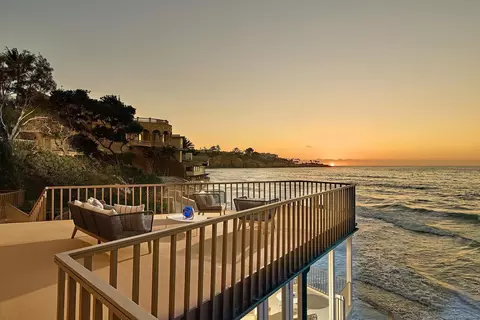 View/Area - 1920 Spindrift Dr, La Jolla, CA 92037 photo 4 of 6