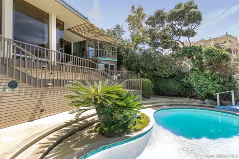 Exterior - 1920 Spindrift Dr, La Jolla, CA 92037 photo 9 of 13