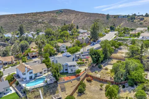 View/Area - 9818 Ivy St, Spring Valley, CA 91977 photo 4 of 7