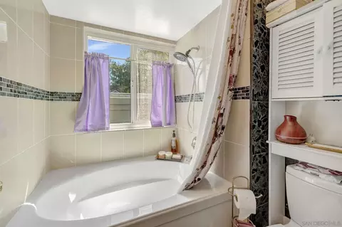 Bath - 9818 Ivy St, Spring Valley, CA 91977 photo 2 of 4