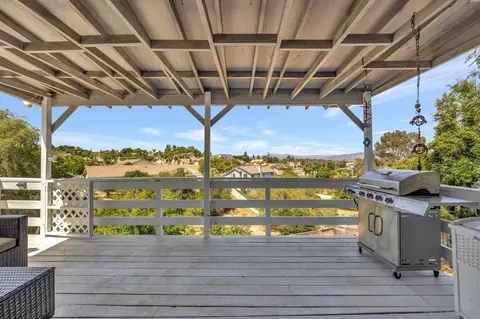 Exterior - 9818 Ivy St, Spring Valley, CA 91977 photo 4 of 12