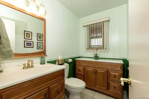 Bath - 13406 Ann O Reno Ln, Poway, CA 92064 photo 1 of 5
