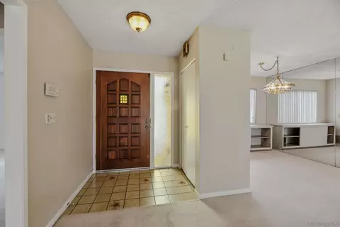 2207 Fairway Ct, Oceanside, CA 92056 photo 4