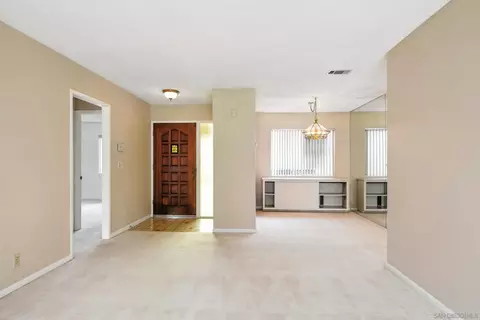 2207 Fairway Ct, Oceanside, CA 92056 photo 5