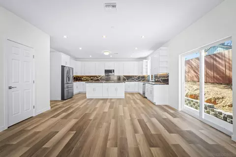 Living - 8886 Margaret Ct, Spring Valley, CA 91977 photo 6 of 7