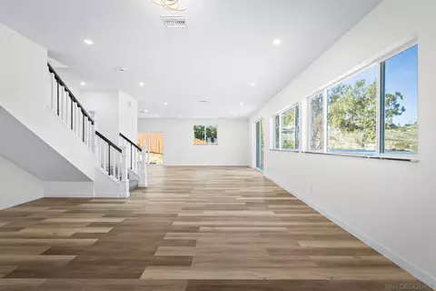 Living - 8886 Margaret Ct, Spring Valley, CA 91977 photo 1 of 7