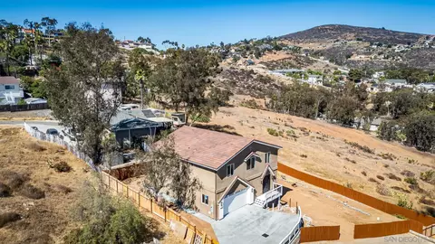 View/Area - 8886 Margaret Ct, Spring Valley, CA 91977 photo 2 of 9