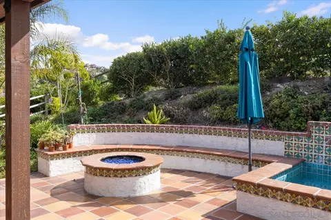 Exterior - 1379 Sunny Heights Rd, Fallbrook, CA 92028 photo 7 of 14