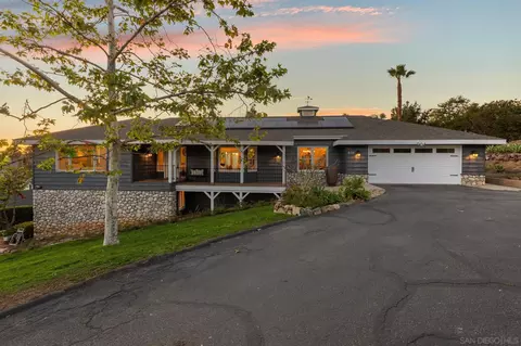 670 Matagual Dr, Vista, CA 92081