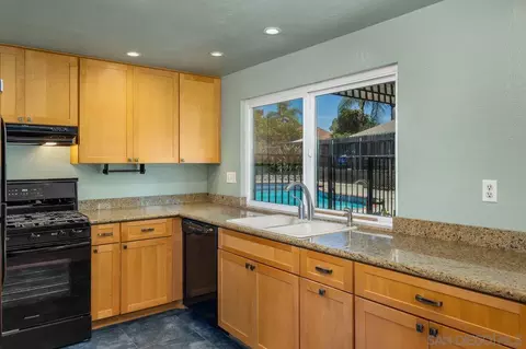 1217 Armstrong Cir, Escondido, CA 92027 photo 13
