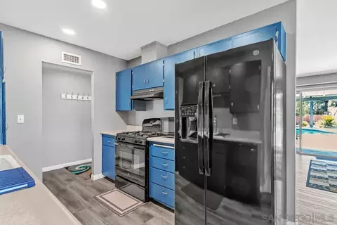 Kitchen - 13611 Los Coches Rd E, El Cajon, CA 92021 photo 3 of 4
