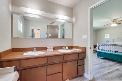 Bath - 2920 Ribbonwood Rd, Boulevard, CA 91905 photo 2 of 3
