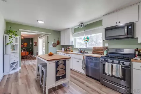 Kitchen - 2920 Ribbonwood Rd, Boulevard, CA 91905 photo 3 of 4