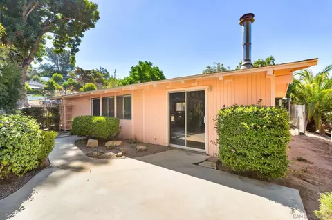 Exterior - 8968 Rocket Ridge Rd, Lakeside, CA 92040 photo 3 of 6