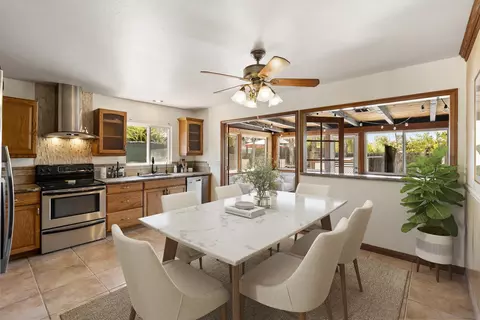 13024 Standish, Poway, CA 92064 photo 9