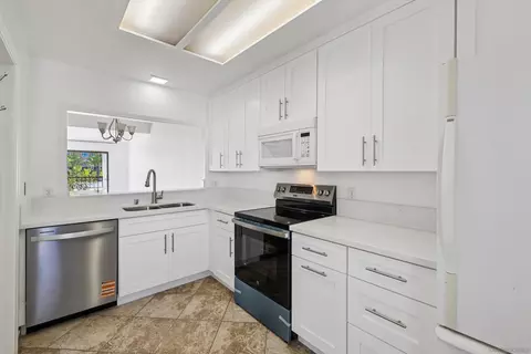 3525 Lebon Dr #304, San Diego, CA 92122