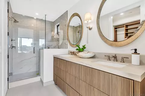 Bath - 841 G Ave, Coronado, CA 92118 photo 1 of 1