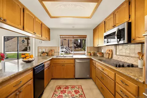 Kitchen - 12710 Treeridge Ter, Poway, CA 92064 photo 1 of 2