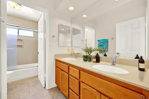 Bath - 12710 Treeridge Ter, Poway, CA 92064 photo 5 of 5