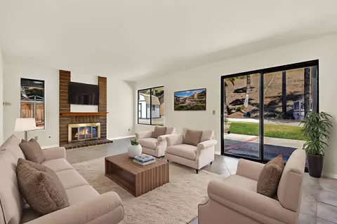 Living - 12710 Treeridge Ter, Poway, CA 92064 photo 4 of 4