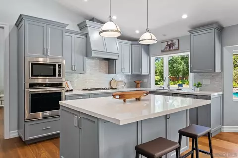Kitchen - 14012 Valley Springs Rd, Poway, CA 92064 photo 4 of 6
