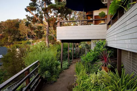 Exterior - 364 Bellaire St, Del Mar, CA 92014 photo 6 of 8