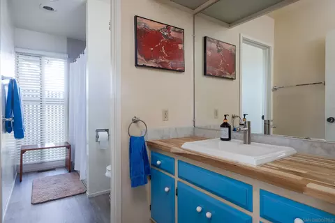 Bath - 364 Bellaire St, Del Mar, CA 92014 photo 2 of 2