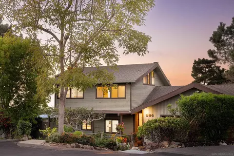 Exterior - 364 Bellaire St, Del Mar, CA 92014 photo 2 of 8
