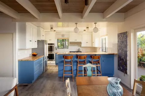 Kitchen - 364 Bellaire St, Del Mar, CA 92014 photo 1 of 2