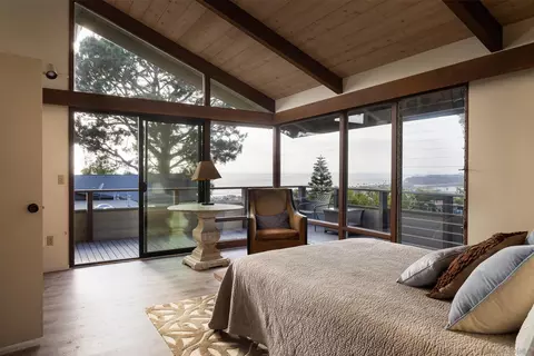 Bedroom - 364 Bellaire St, Del Mar, CA 92014 photo 1 of 3