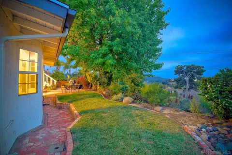 7219 Mimosa Dr, Carlsbad, CA 92011 photo 39