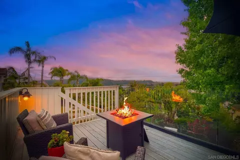 7219 Mimosa Dr, Carlsbad, CA 92011 photo 2
