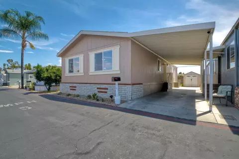 26 Bahama Dr, Escondido, CA 92025